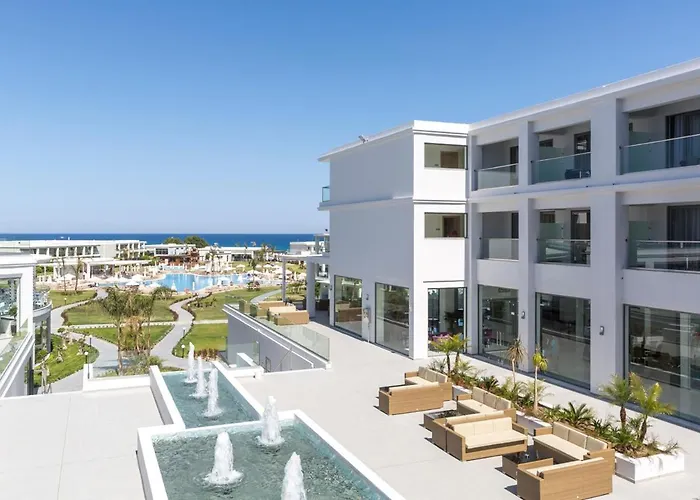 Asterias Hotel 5*