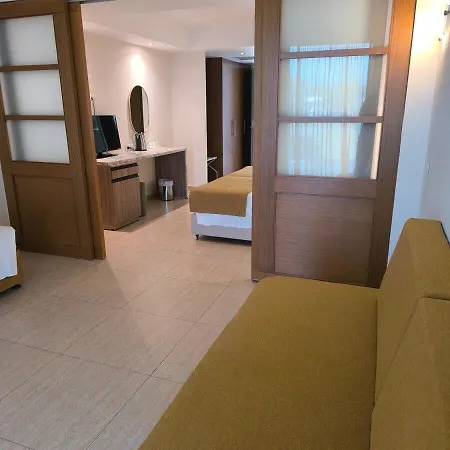 Asterias 호텔 5*