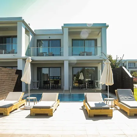 מלון Asterias 5*