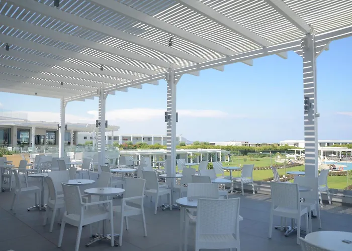 Asterias فندق 5*