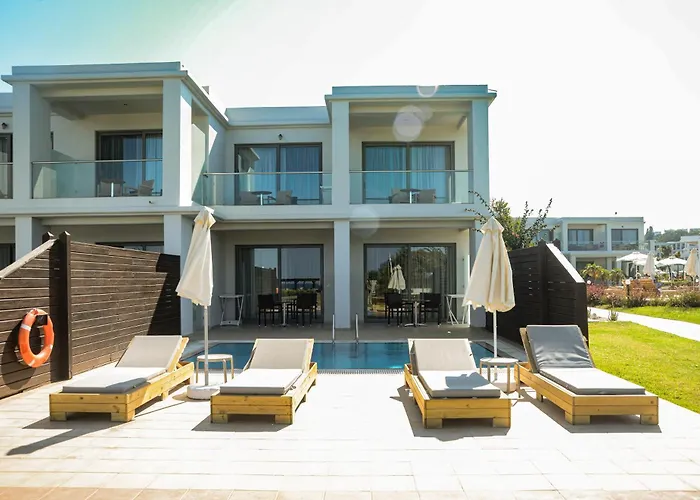 فندق Asterias 5*